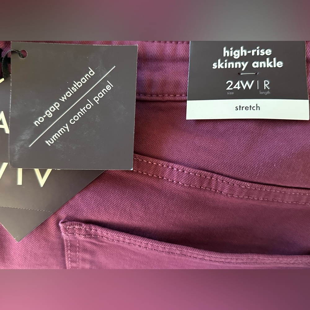 !!NWT Super Cute Ava & Viv Ankle Colored Jeans/Size 24W!! - Picture 4 of 4